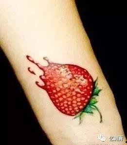 网红吃瓜黄料纹身